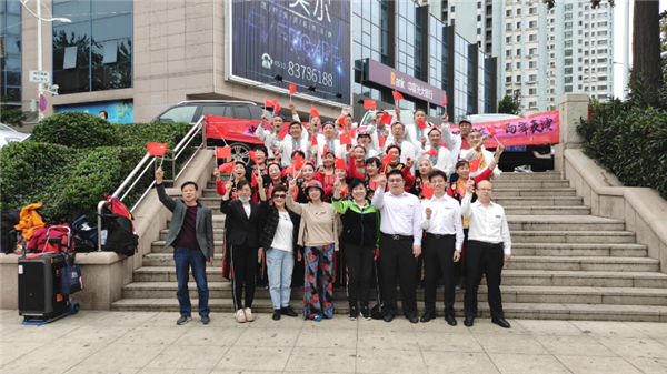 大港街道青海路社區(qū)以“資源共享”實現(xiàn)“雙向服務” 攜手網(wǎng)格治理合伙人共慶祖國七十一周年華誕