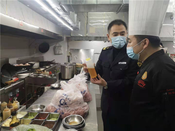 嶗山43家年夜飯，市場(chǎng)君全覆蓋檢查讓您安心就餐！ 