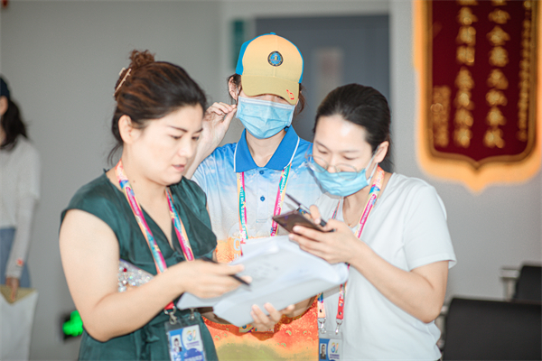 金沙灘啤酒城游客服務(wù)中心太牛  熱情服務(wù)獲點贊