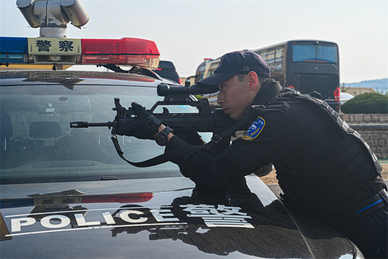 一朝鋒芒，千日磨礪！青島特警實(shí)戰(zhàn)大練兵！